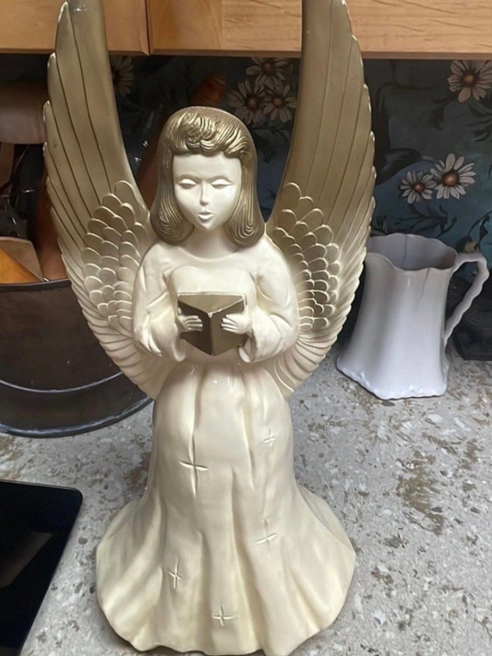 VINTAGE EMPIRE HARD PLASTIC  BLOW MOLD LIGHT-UP ANGEL 18" TALL CHRISTMAS WORKING